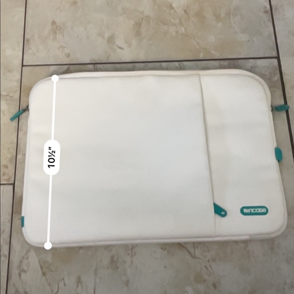 Incase laptop/tablet sleeve - Picture 6 of 8